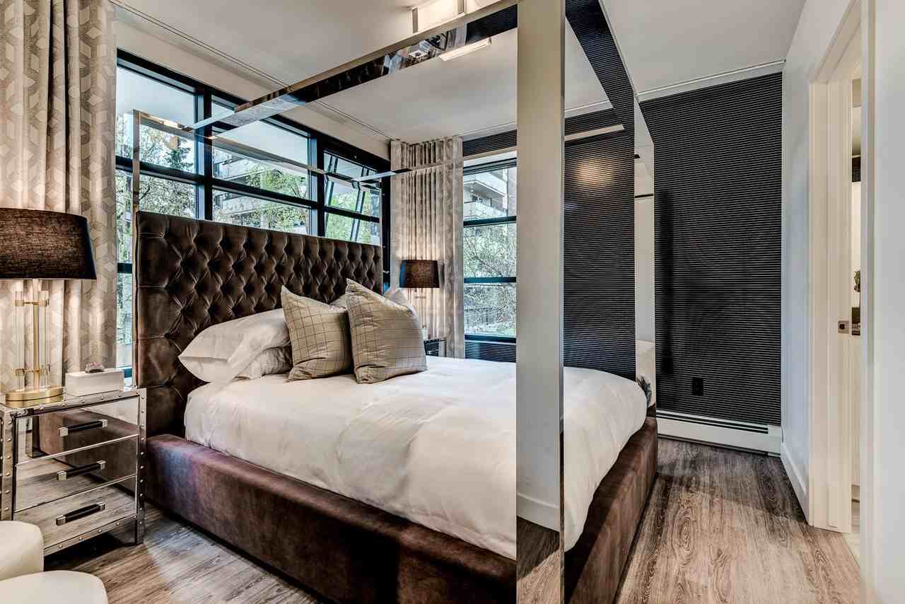 343 14 Ave SW - Photo 2 of 19