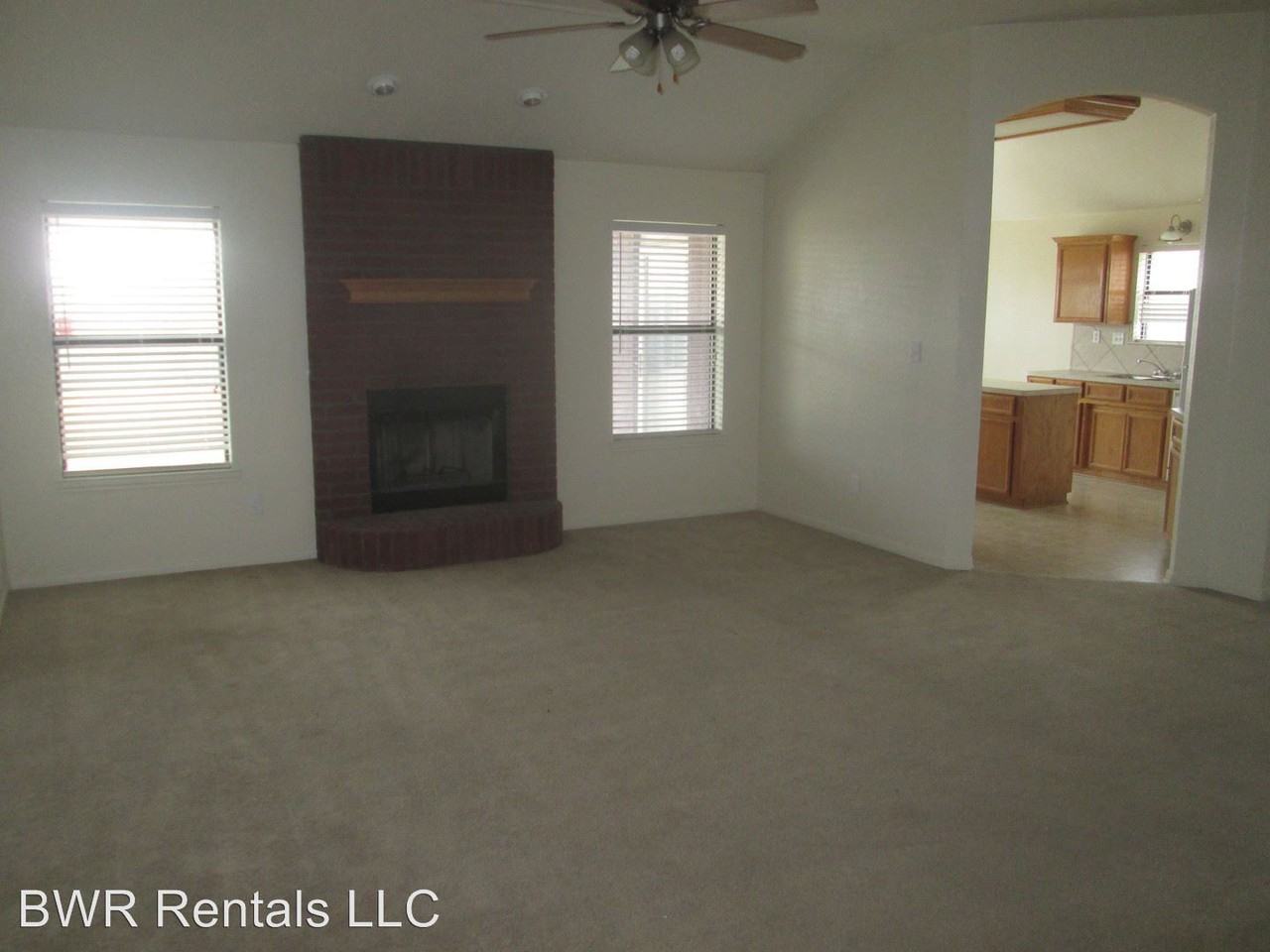 4204 Flamingo Dr - Photo 2 of 16