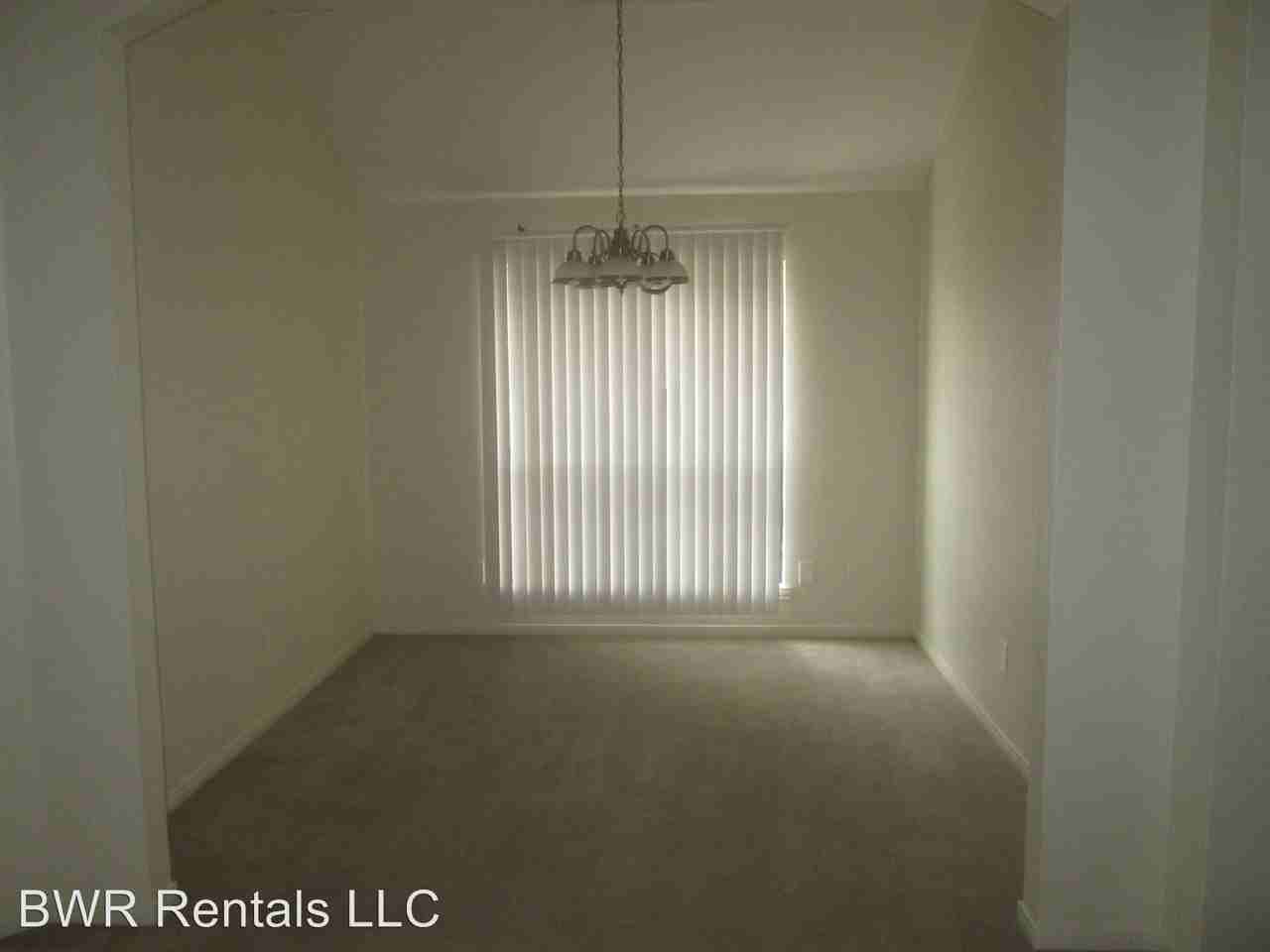 4204 Flamingo Dr - Photo 3 of 16