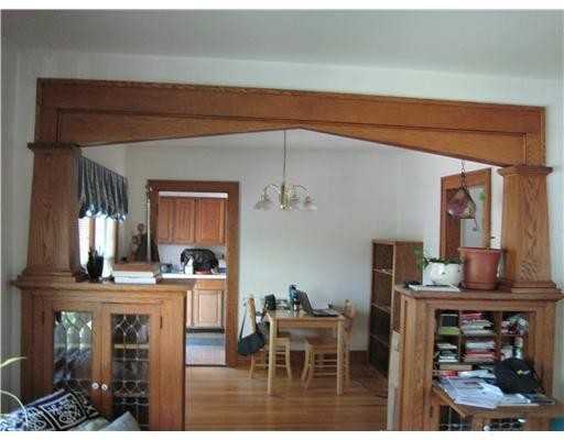 322 S Revena Blvd - Photo 2 of 5