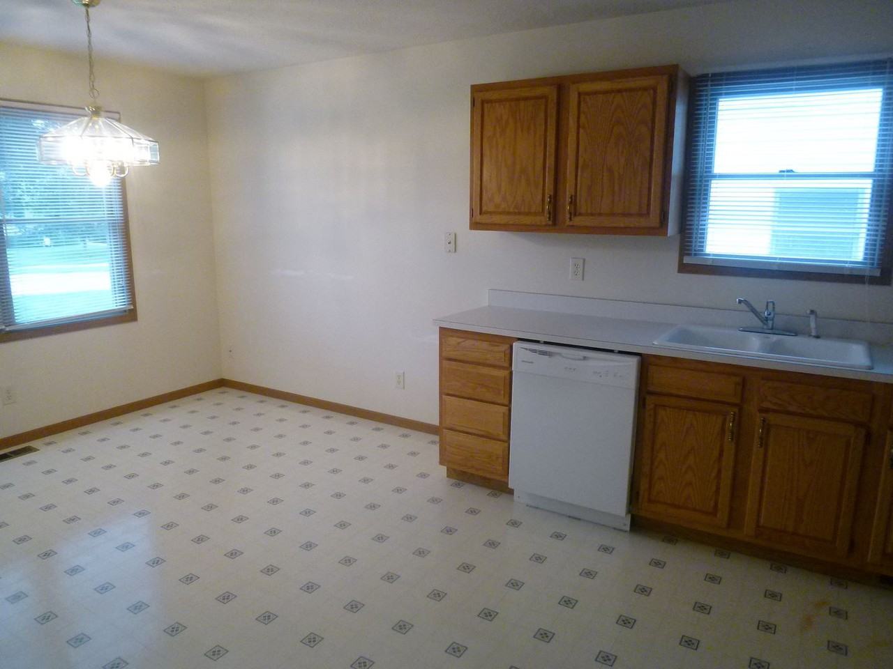 2195 Dutch Ln - Photo 3 of 11