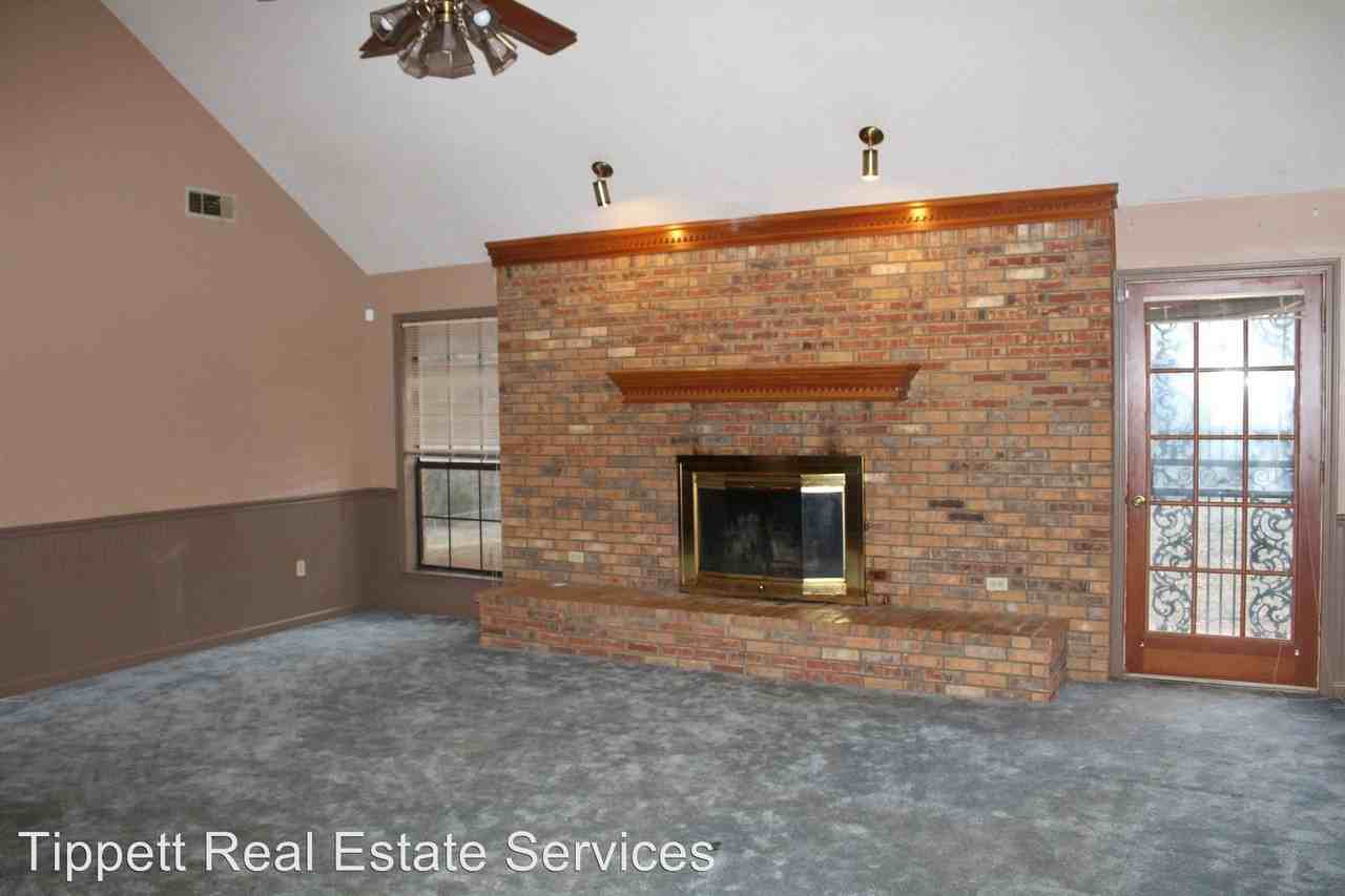 3371 Glenwood Dr - Photo 2 of 10