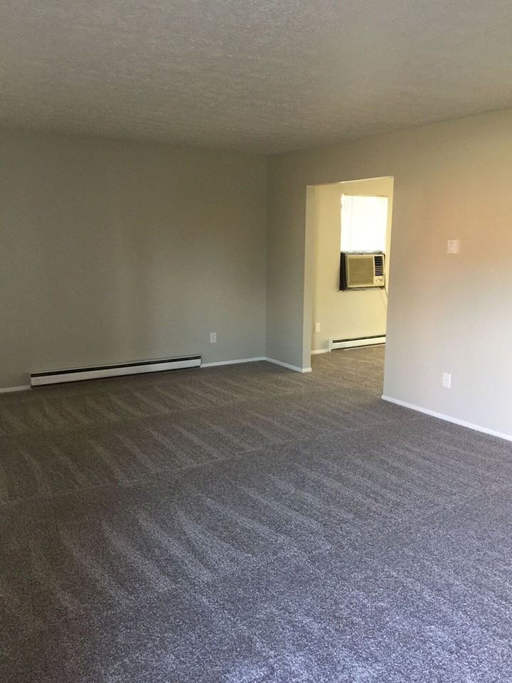 275 Sheldon Rd - Photo 3 of 48
