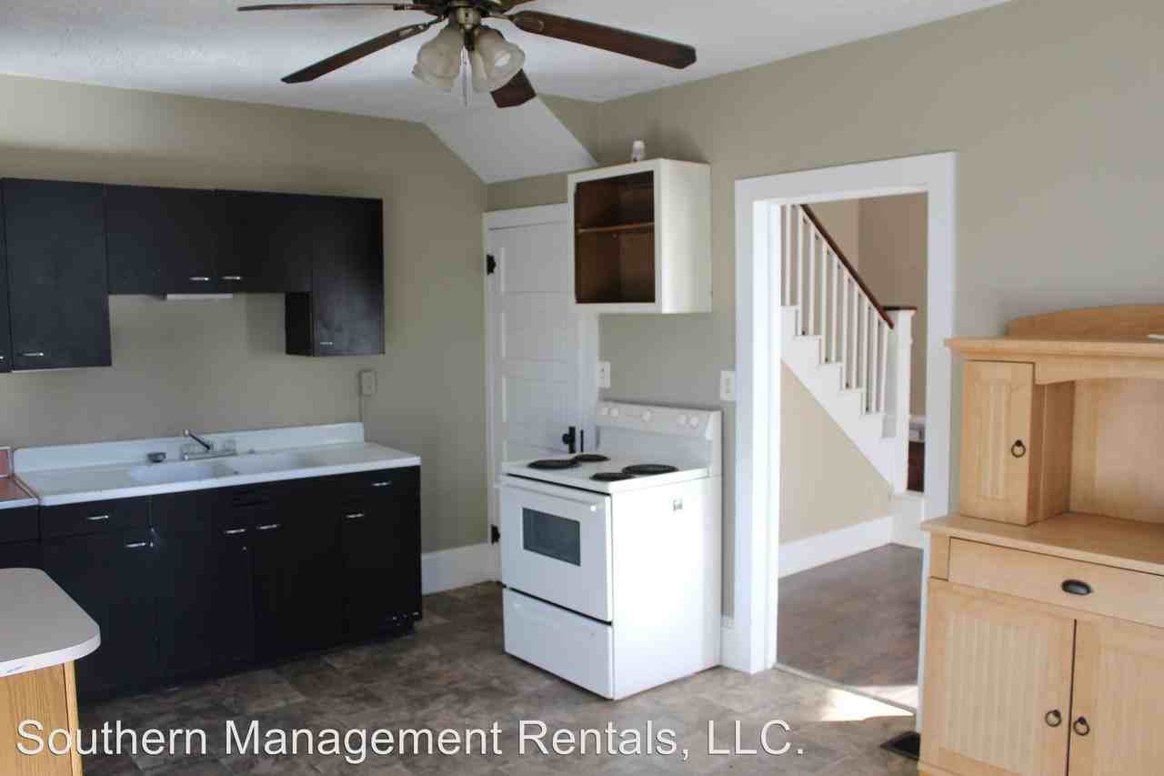 19 Bronson Ave - Photo 3 of 4