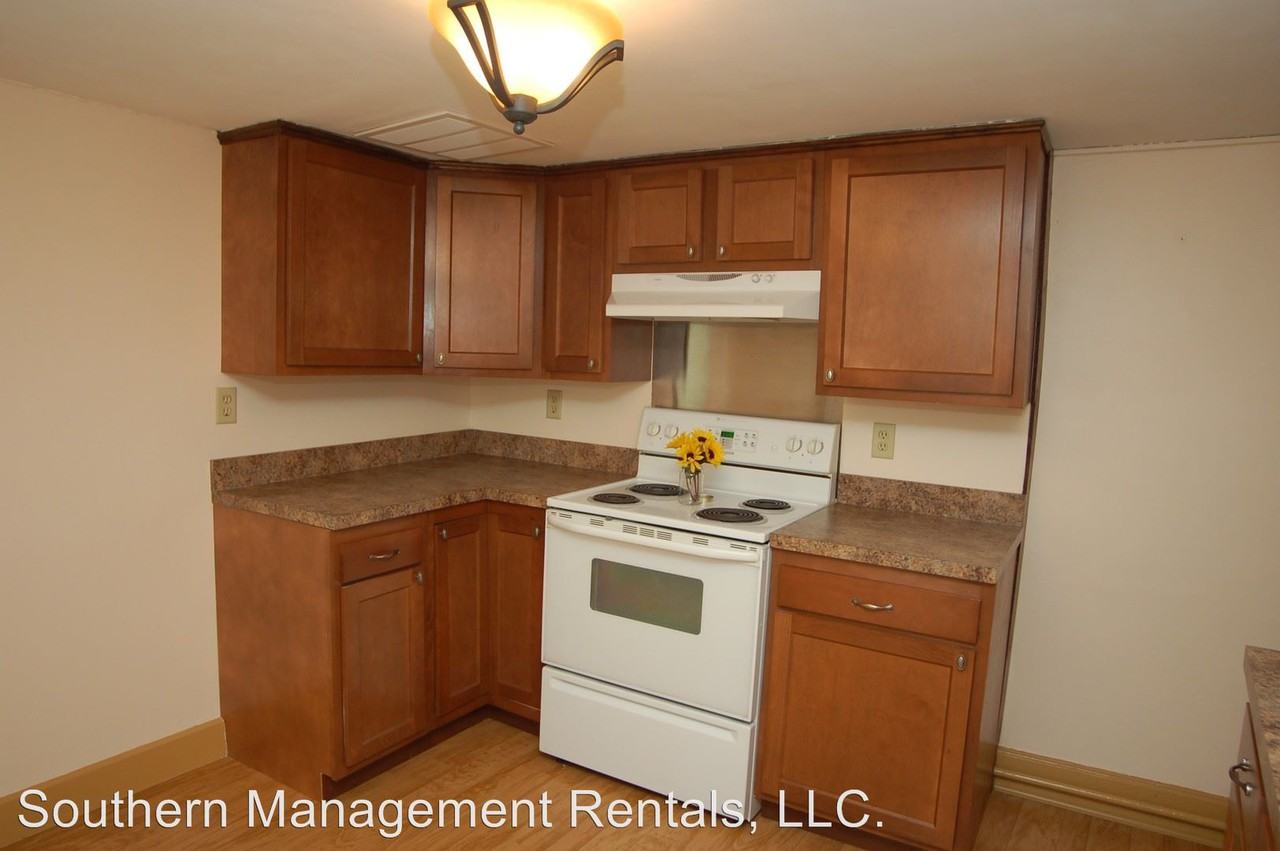 126 S Main St - Photo 2 of 5