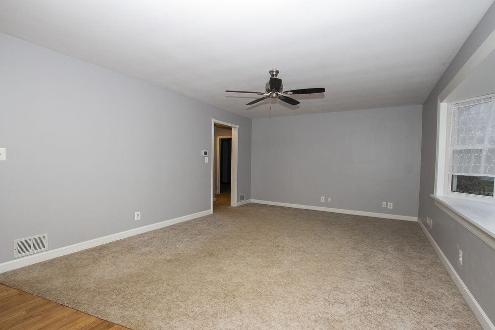 6614 Monroe Ave - Photo 3 of 22