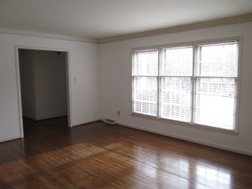 7736 Bedfordshire Dr - Photo 2 of 10