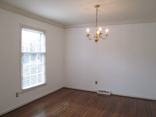 7736 Bedfordshire Dr - Photo 3 of 10