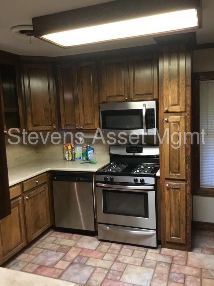 513 5th St - Photo 3 of 11