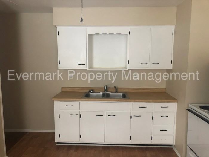 103 N 5th Ave - Photo 3 of 5