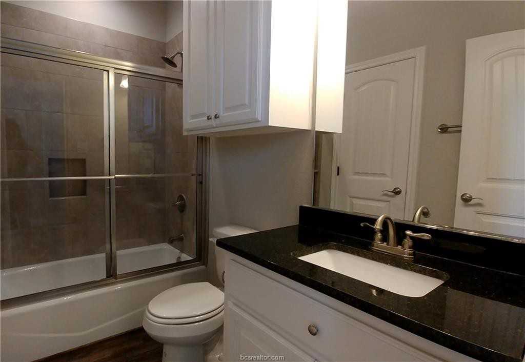 314 N Main St - Photo 2 of 15