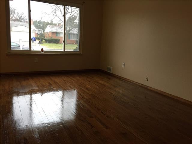 18337 Bittersweet - Photo 3 of 9