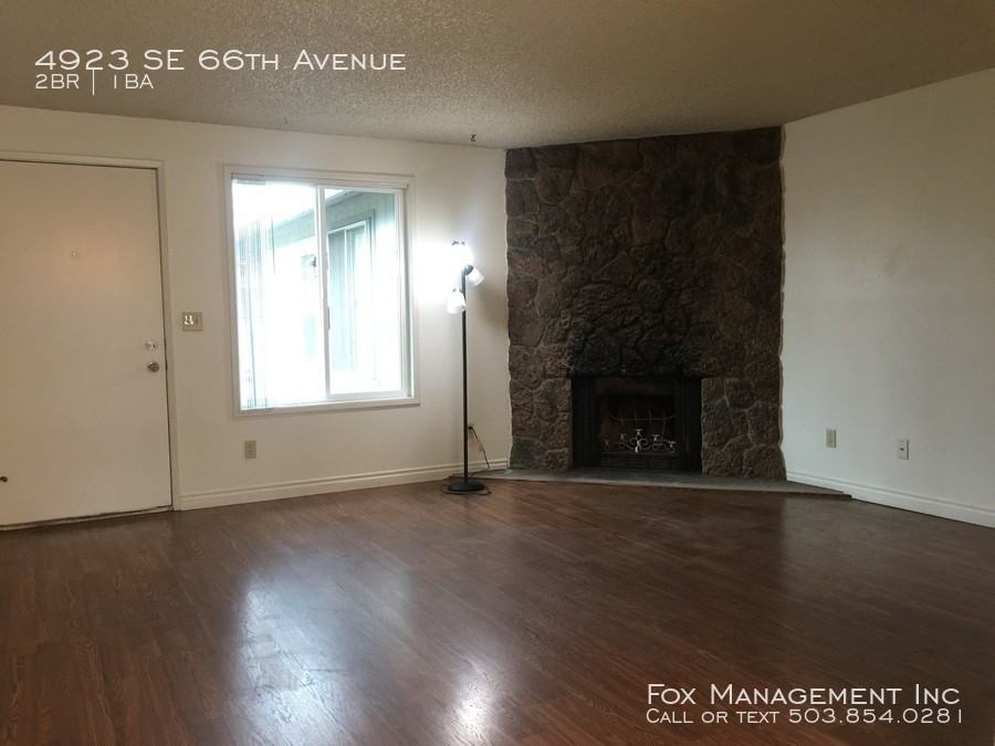 4923 SE 66th Ave - Photo 3 of 15