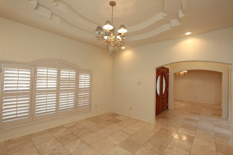 103 Lake Geneva Dr - Photo 3 of 20