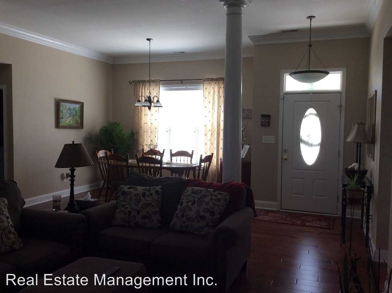 229 Venturi Dr - Photo 2 of 7