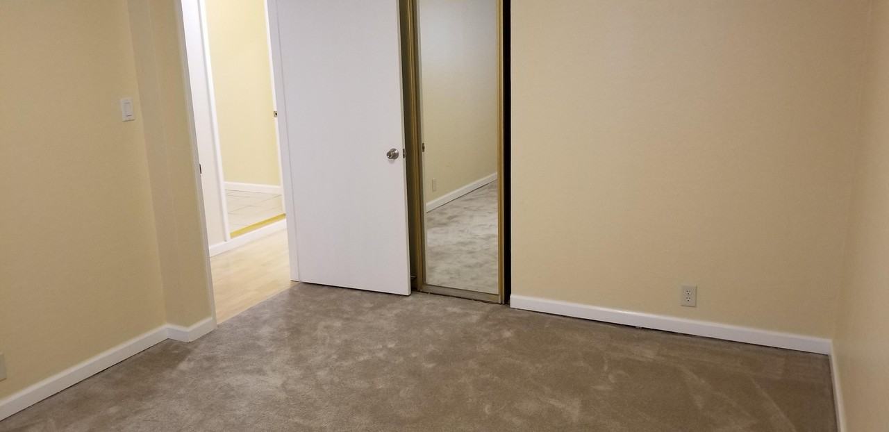 130 N Spruce Ave - Photo 2 of 15