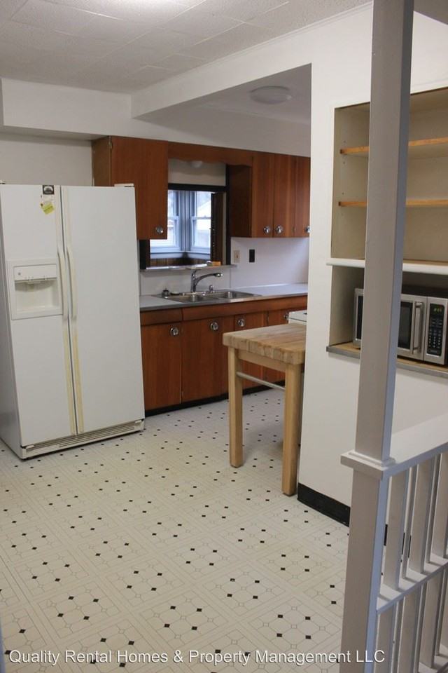 1024 Vermilya Ave - Photo 3 of 5