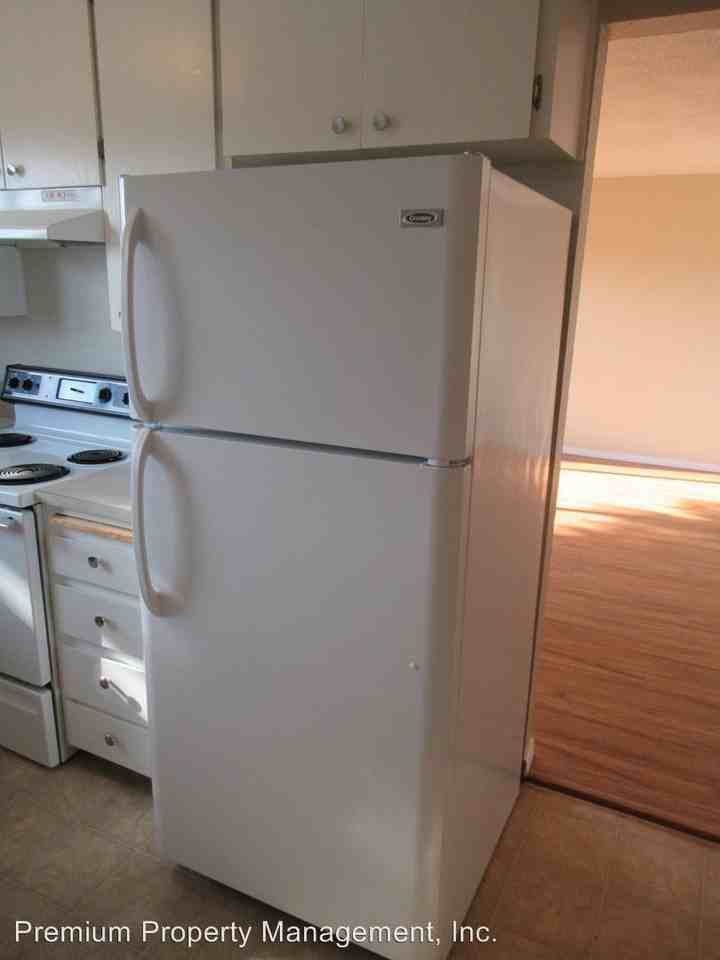 2085 Debbie Way NE - Photo 2 of 8