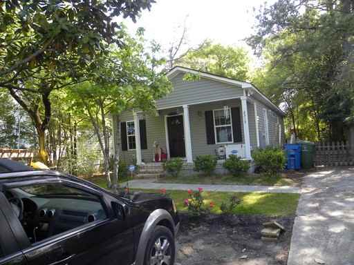 2313 Louisiana St - Photo 2 of 11