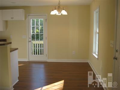 2313 Louisiana St - Photo 3 of 11