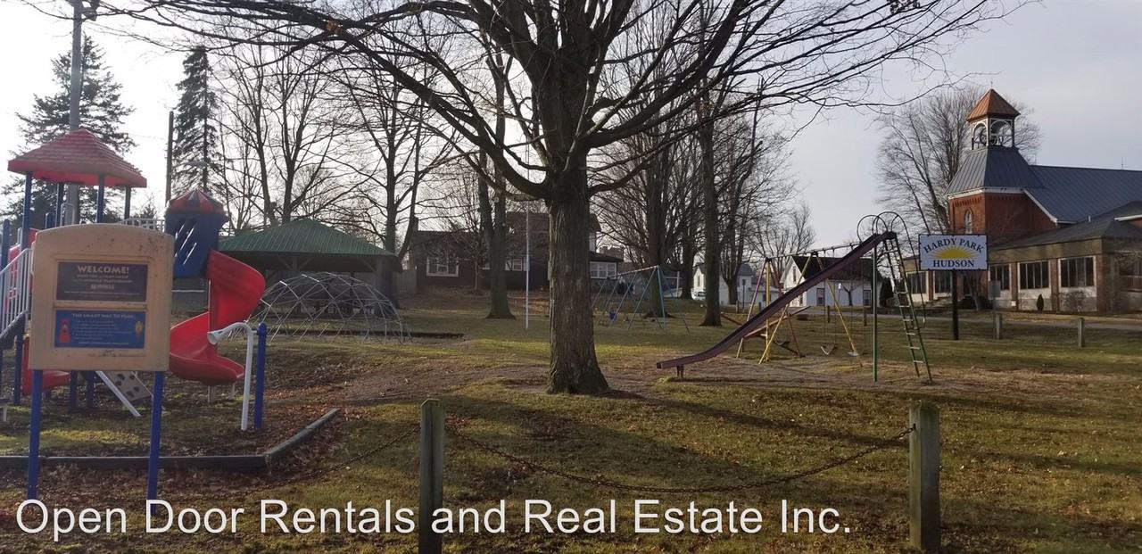 124 W Zonker St - Photo 2 of 9