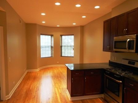 5040 5040 S Calumet Ave  HAR - Photo 3 of 7