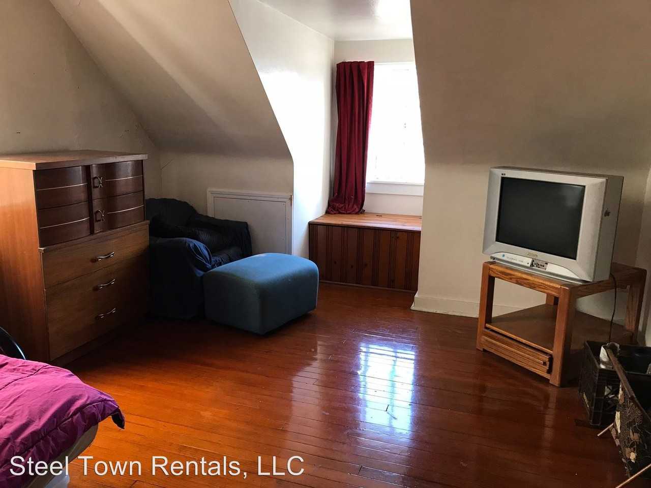 2925 Breker St - Photo 3 of 7