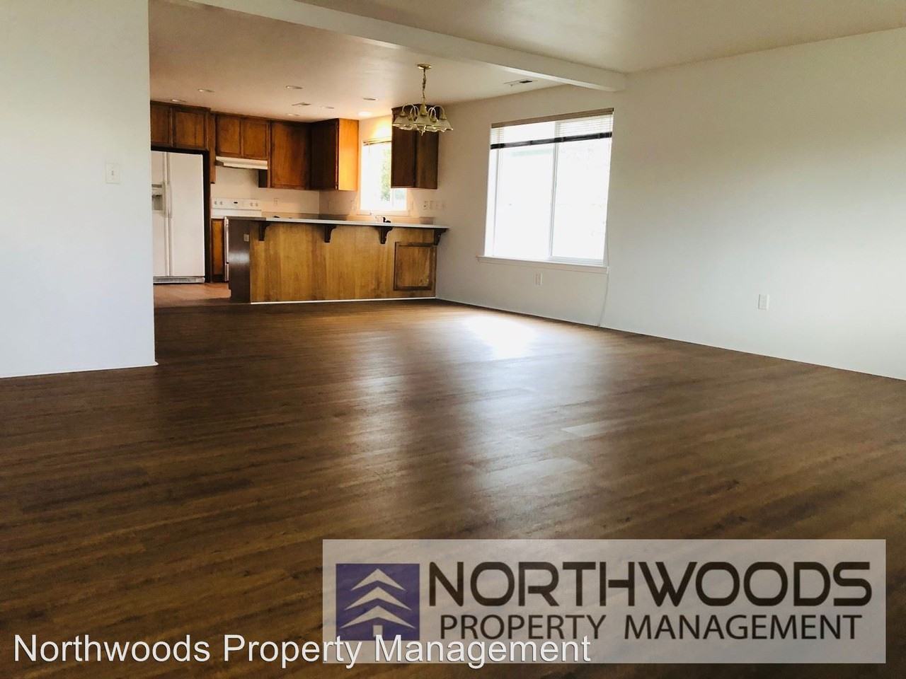 405 St Clair Way - Photo 3 of 6