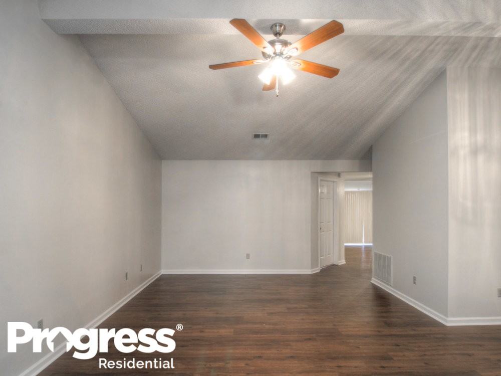 4327 Jeremys Landing Dr N - Photo 2 of 17