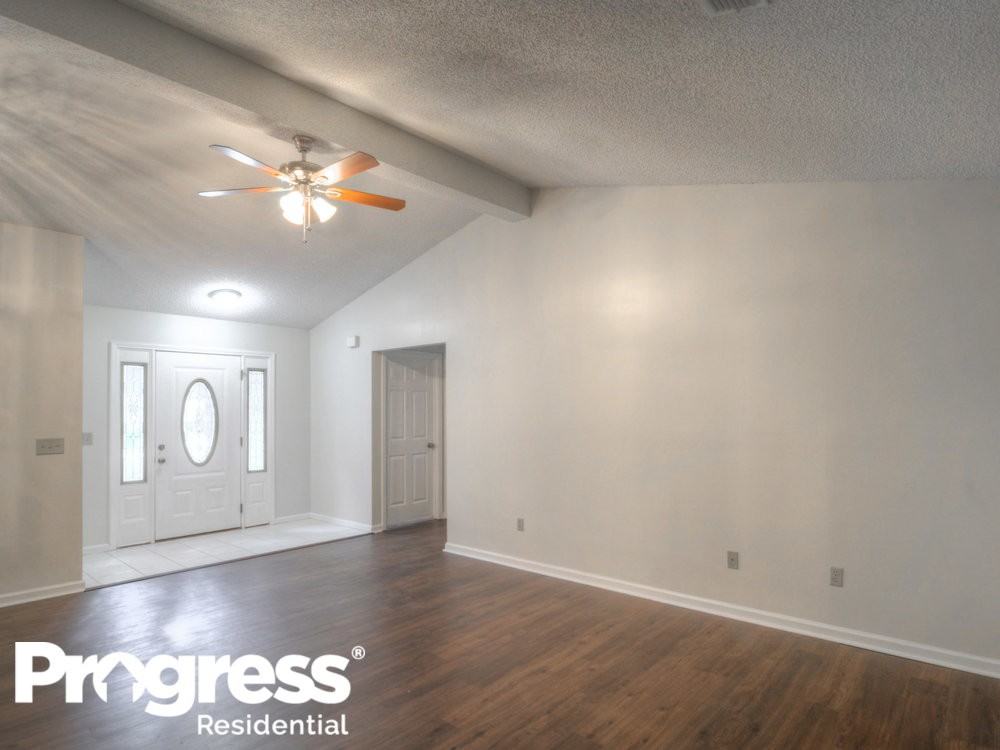 4327 Jeremys Landing Dr N - Photo 3 of 17