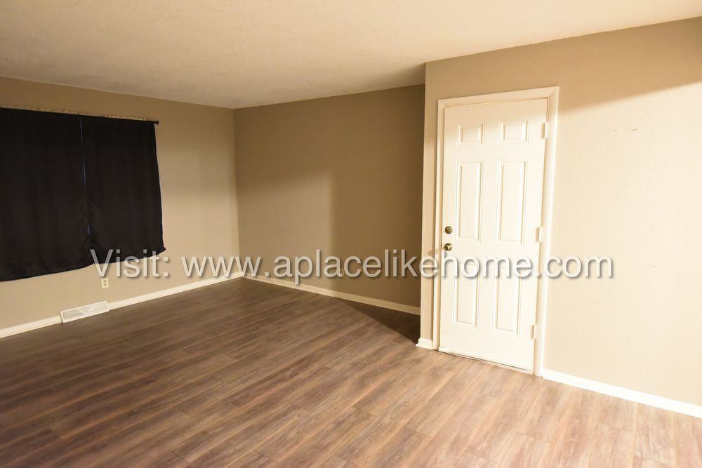 1603 N 63rd Pl - Photo 3 of 14