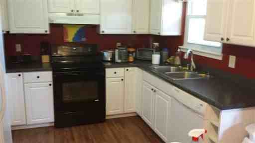 111 Monarch Dr - Photo 2 of 4