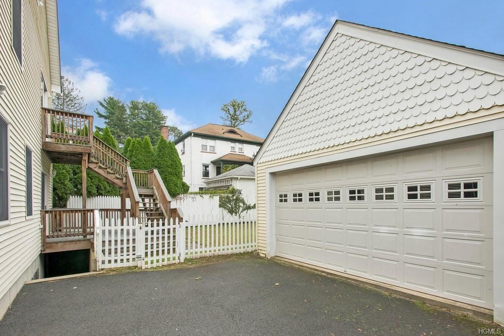 12 Park Ave - Photo 3 of 24