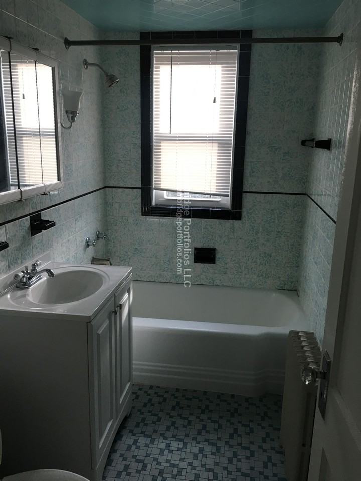 27 Walter St 1 - Photo 3 of 8