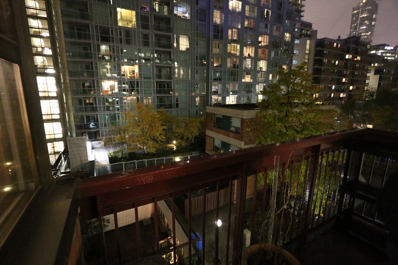 89 McCaul Street 524, Toronto, ON M5T 2W7 1 Bedroom Apartment for