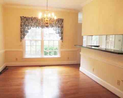 5116 Southwind Rd - Photo 3 of 7