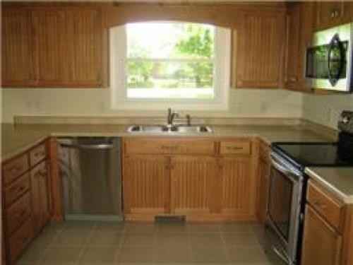 2409 Bellevue Manor Drive - Photo 3 of 4