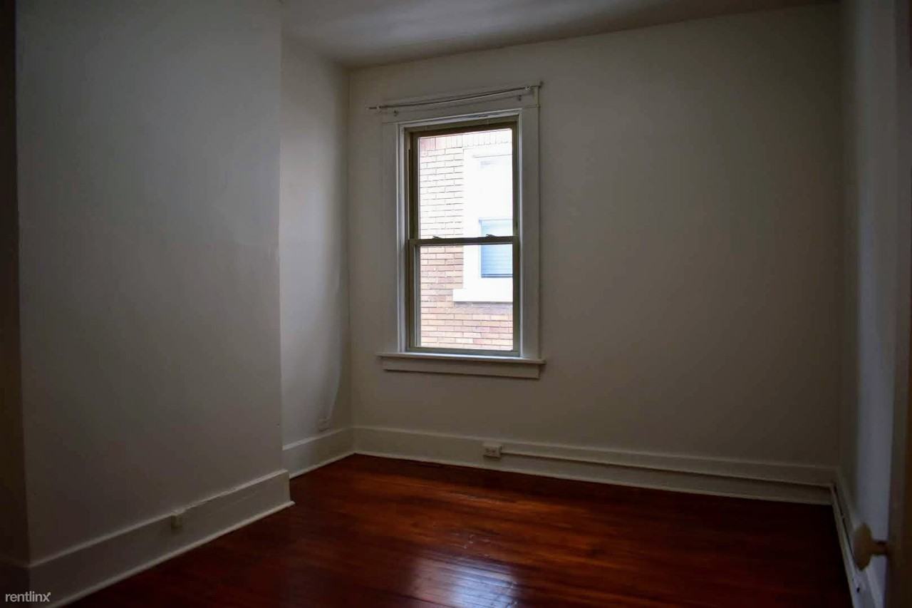 6335 Phillips Ave - Photo 2 of 9