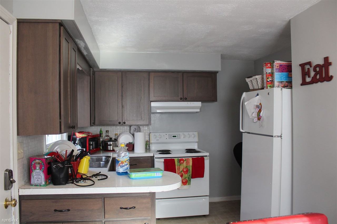 1727 Sunnyside Dr - Photo 2 of 9