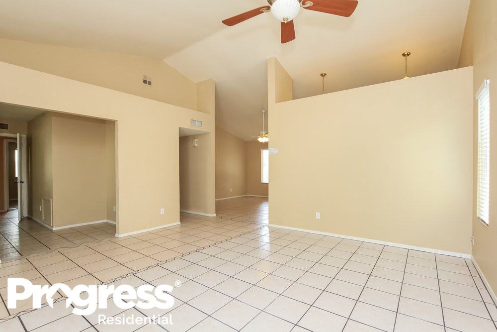 619 W Taro Ln - Photo 3 of 15