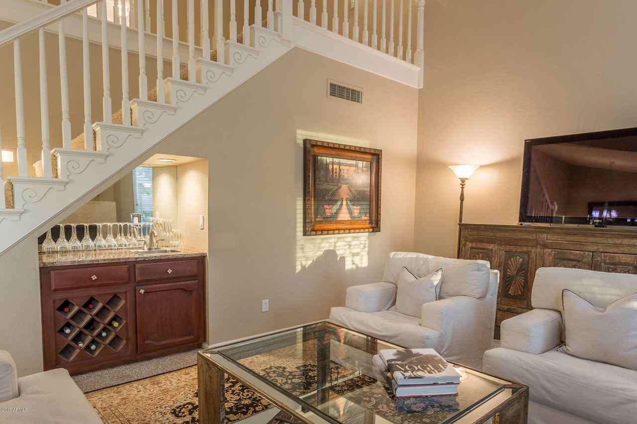 10824 N 78th St - Photo 3 of 28