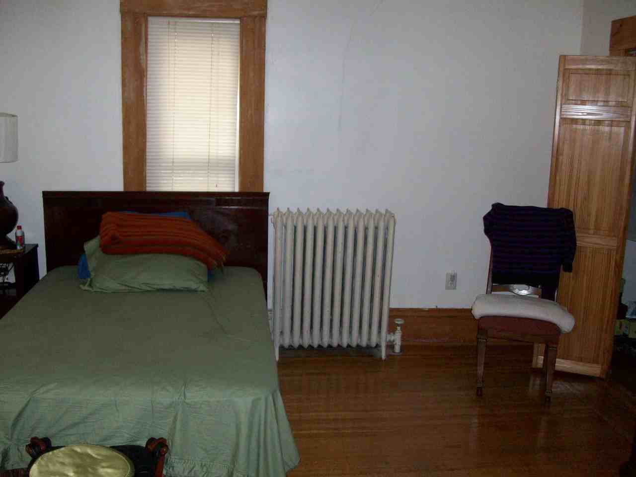 859 Beacon St 1 - Photo 2 of 9