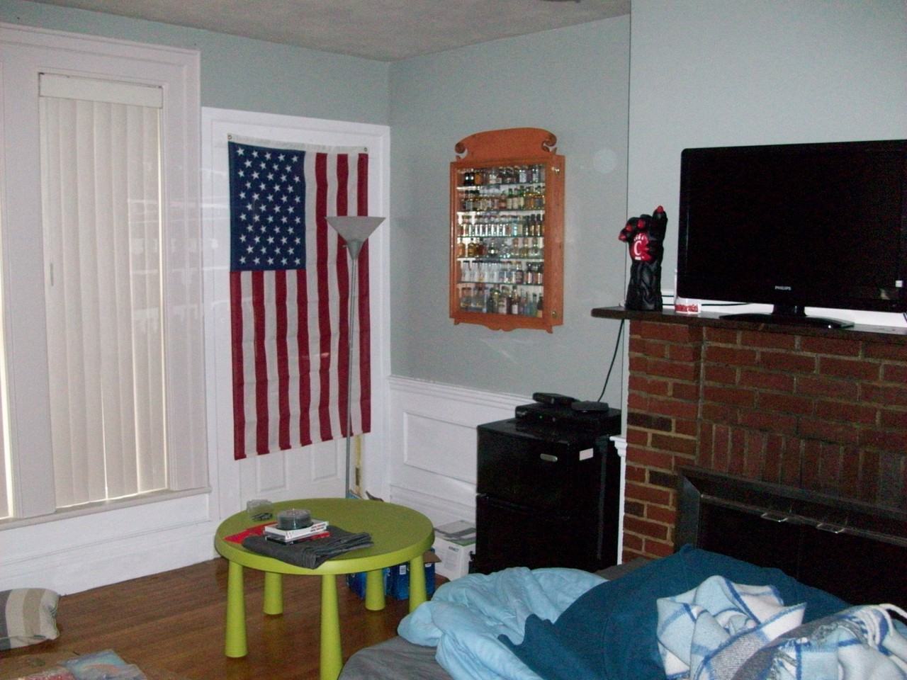 859 Beacon St 1 - Photo 3 of 9