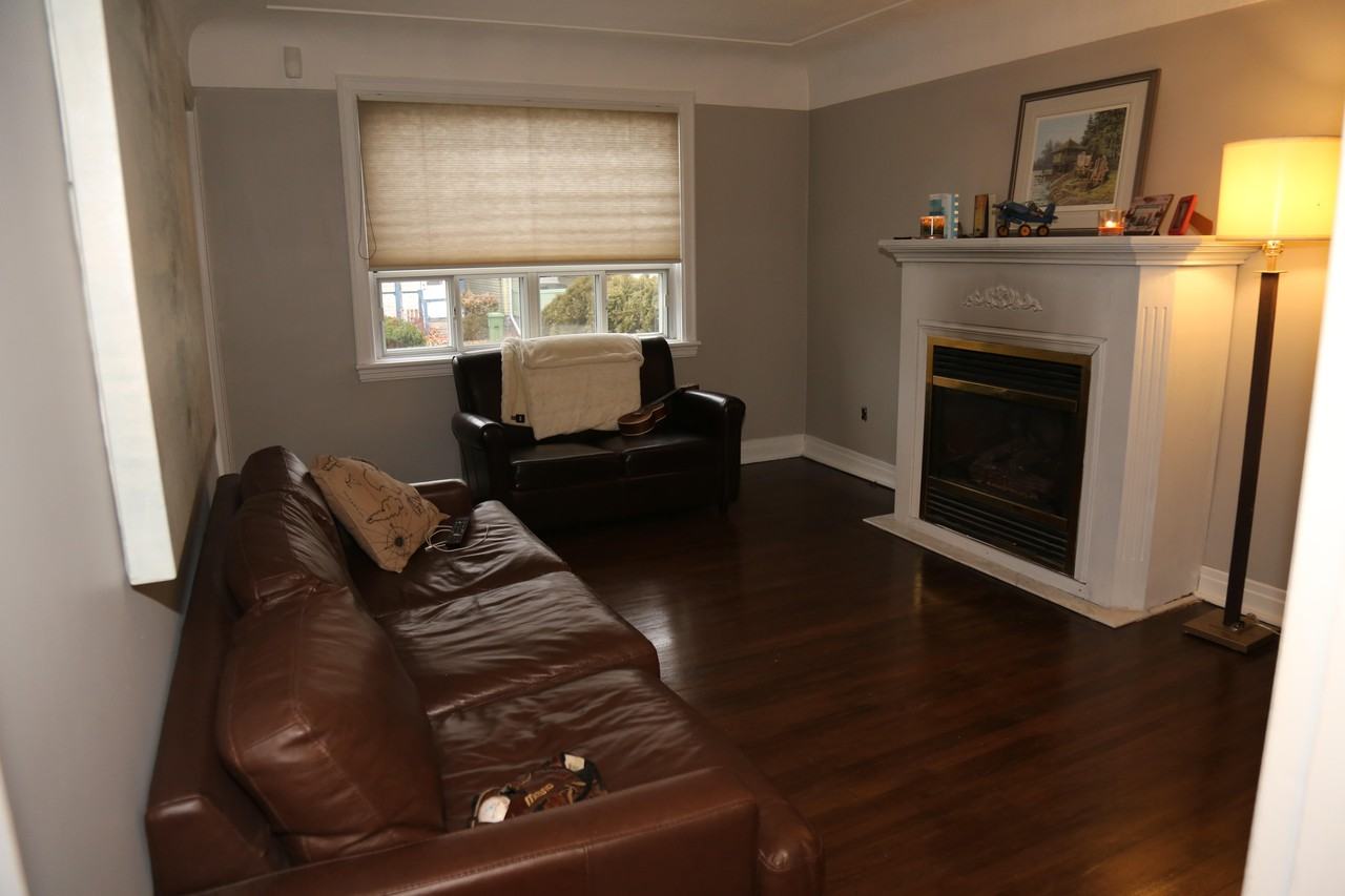 162 Weir Street North - Photo 2 of 8