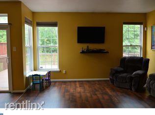 518 Mockingbird Way - Photo 3 of 11