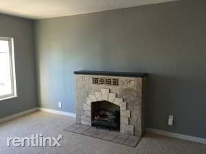 2822 Havenscourt Blvd - Photo 2 of 4