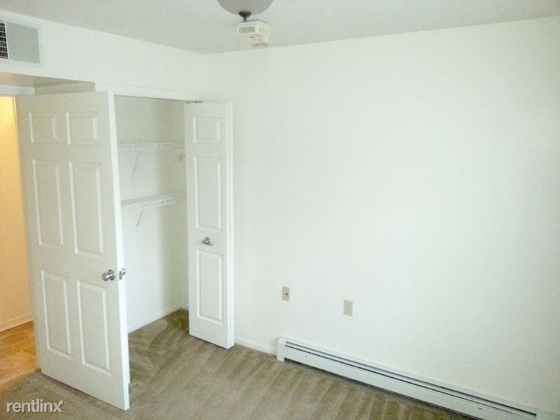 1024 Prospect St - Photo 3 of 6