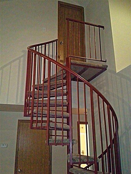 University South Apartments - Photo 2 of 11
