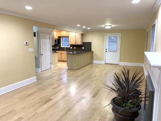 4635 W Peterson Ave - Photo 2 of 23