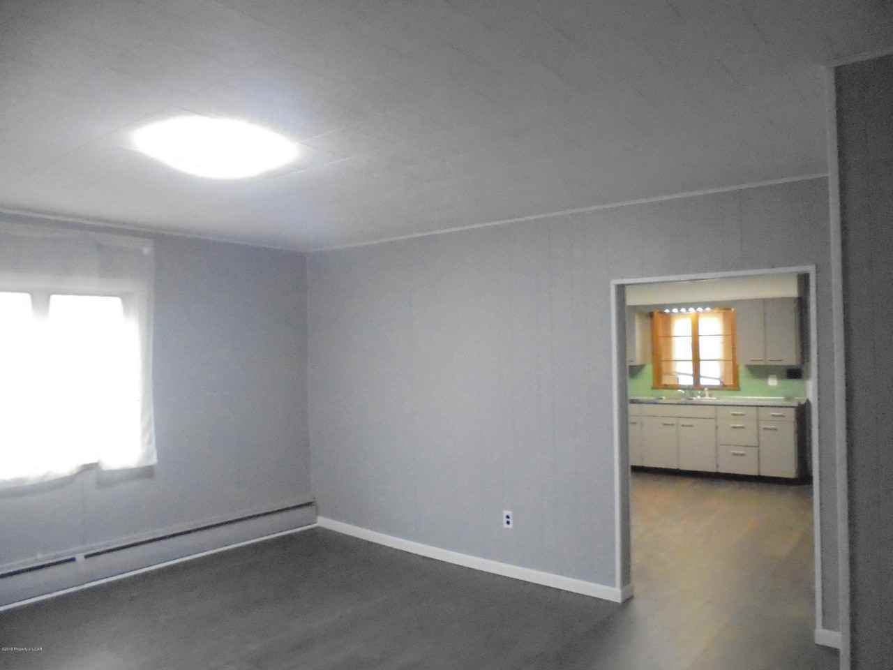 229 Hazle St - Photo 3 of 11